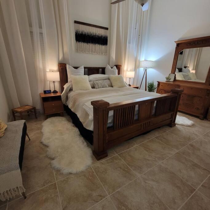 The Ritz Spa Sanctuary Hot Tub/Patio/Fam/Pet لاس كروسيس، نيومكسيكو المظهر الخارجي الصورة